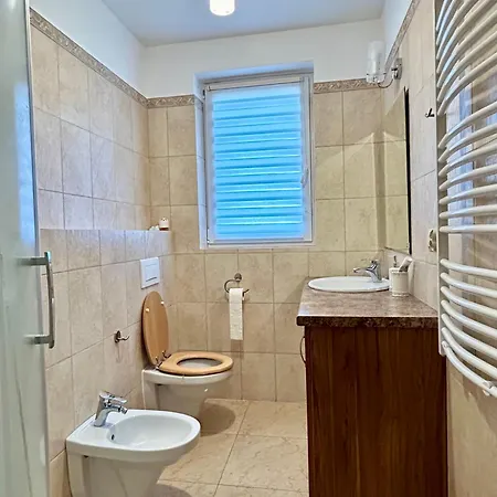 Villa Prywatny Dom Z Parkingiem Trzy Sypialnie Self Check-in Faktura *