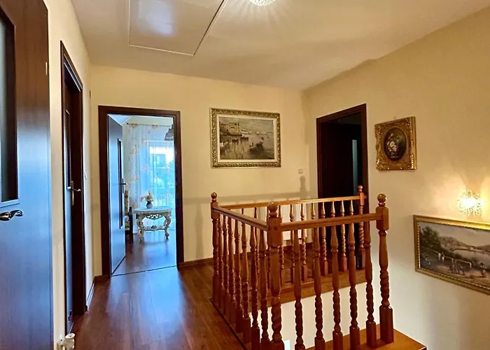 Villa Prywatny Dom Z Parkingiem Trzy Sypialnie Self Check-in Faktura Rzeszow